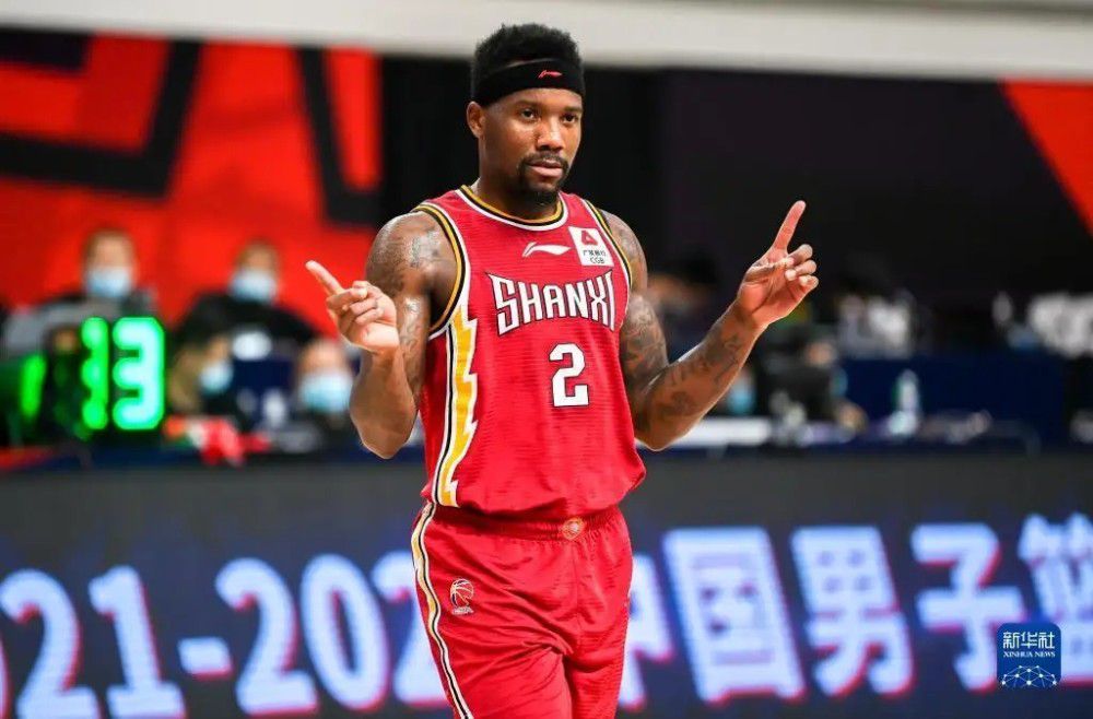 第45+1分钟，M-阿诺德接到队友横传，禁区外回敬一脚世界波，沃尔夫斯堡1-2拜仁。
